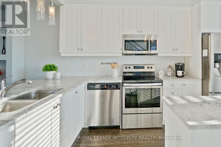 29043216/184-pictou-crescent/emerald-meadowstrailwest/ottawa/ontario/K2V0R2_20