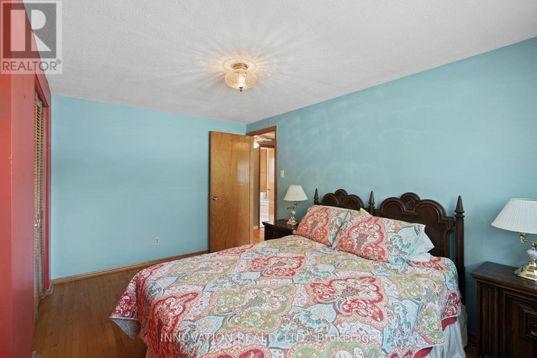 28409524/40-hadley-circle/bells-corners/ottawa/ontario/K2H6N9_17