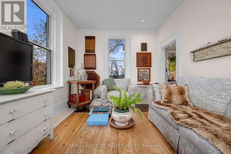 29043772/40-thomas-street/almonte/mississippi-mills/ontario/K0A1A0_5