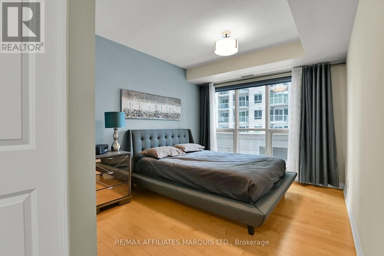 28303056/301-242-rideau-street/sandy-hill/ottawa/ontario/K1N0B7_9