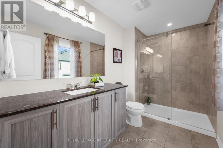 28643913/724-vennecy-terrace/orleans-village/ottawa/ontario/K1W0N3_21