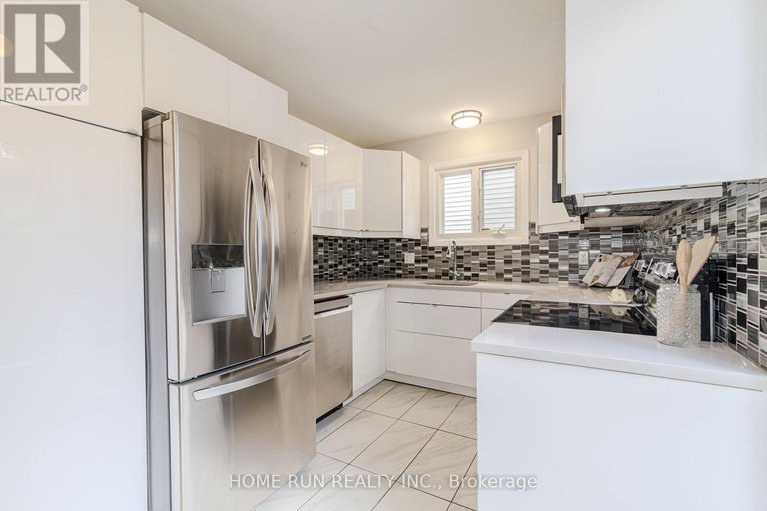 28636833/30-turret-court/glencairnhazeldean/ottawa/ontario/K2L2L1_12