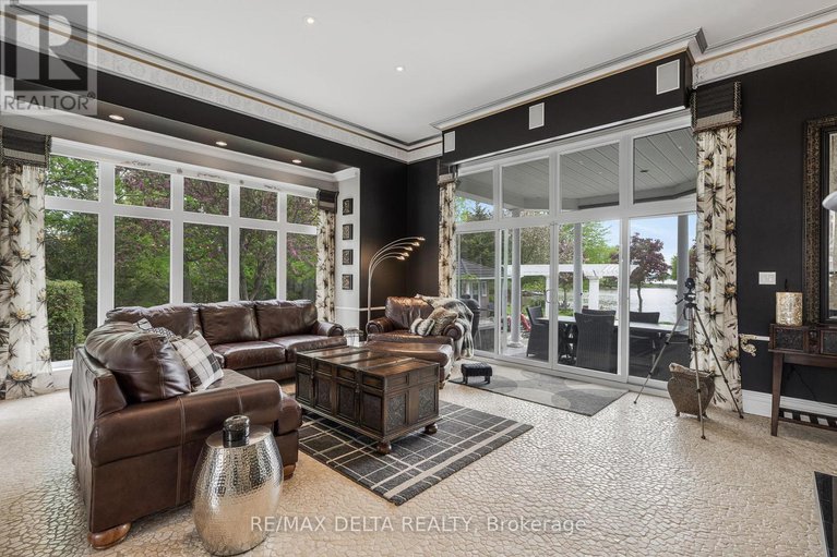 28387496/2584-woods-street/town-of-rockland/clarence-rockland/ontario/K4K1J2_16