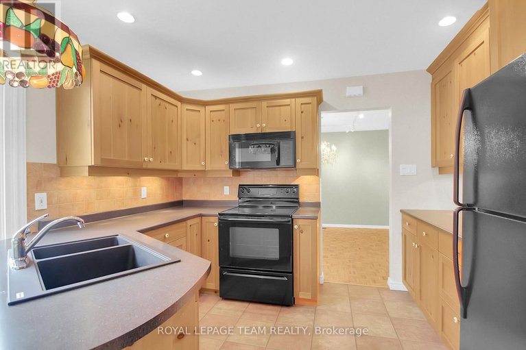 28762114/26-jackson-court/beaverbrook/ottawa/ontario/K2K1B7_13