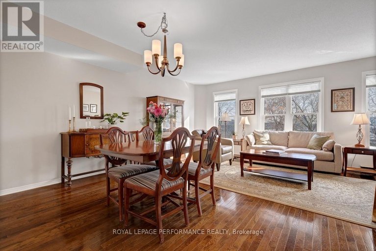 29550912/175-arcola-private/overbrookcastle-heights/ottawa/ontario/K1K4W9_9