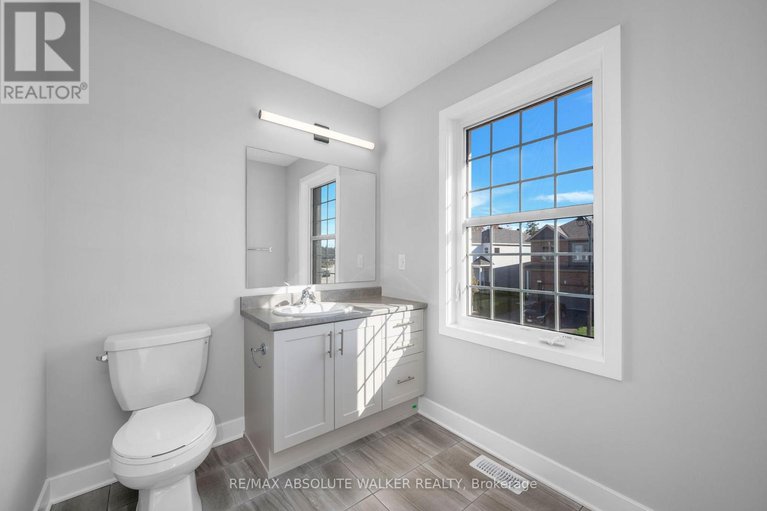 29201524/584-paakanaak-avenue/blossom-parkkemp-parkfindlay-creek/ottawa/ontario/K1X0J6_29