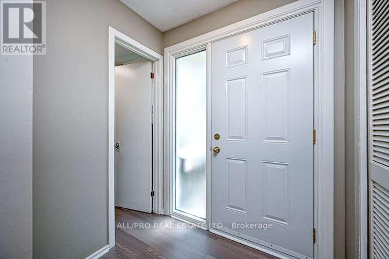 28728482/56-jackson-court/beaverbrook/ottawa/ontario/K2K1B7_3