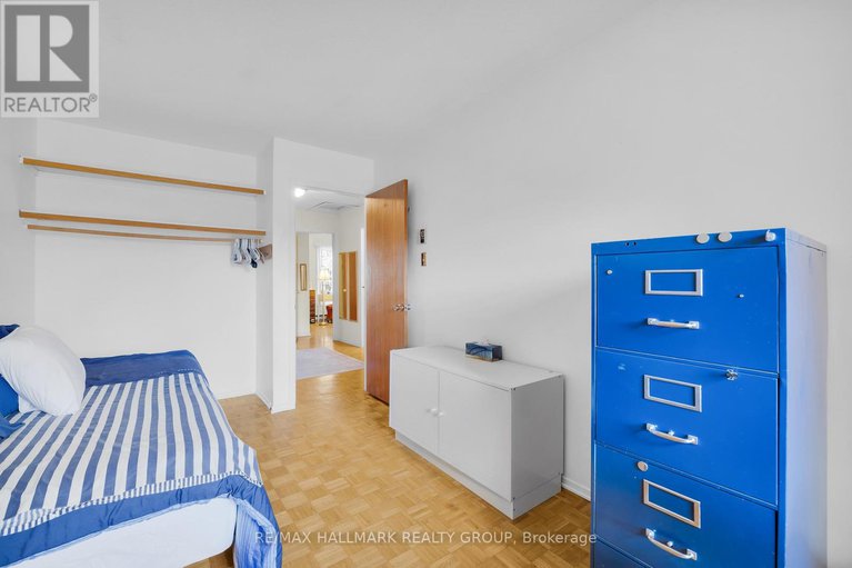 29126204/10-black-forest-lane/arbeatha-park/ottawa/ontario/K2H5C8_28