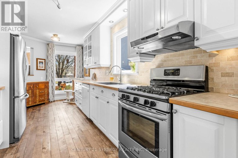 29633170/1491-briarfield-crescent/fallingbrookridgemount/ottawa/ontario/K4A1W6_14