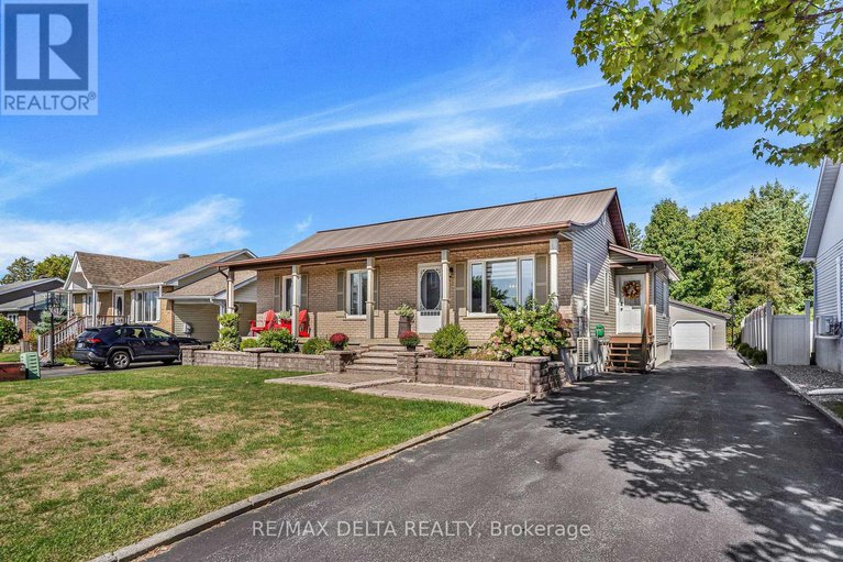28996964/65-bernard-crescent/lorignal/champlain/ontario/K0B1K0_2