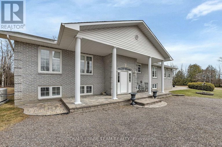 28195762/1961-manotick-station-road/osgoode-twp-north-of-reg-rd-6/ottawa/ontario/K0A2W0_2
