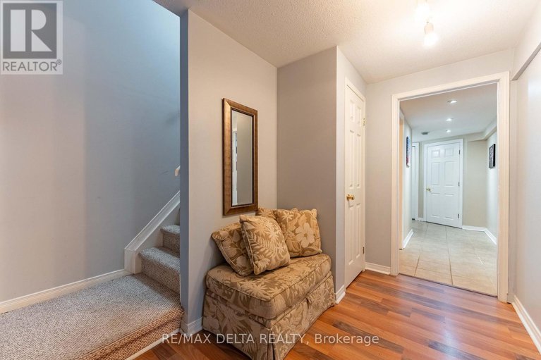 28540257/1610-duplante-avenue/fallingbrookpineridge/ottawa/ontario/K4A4A2_32
