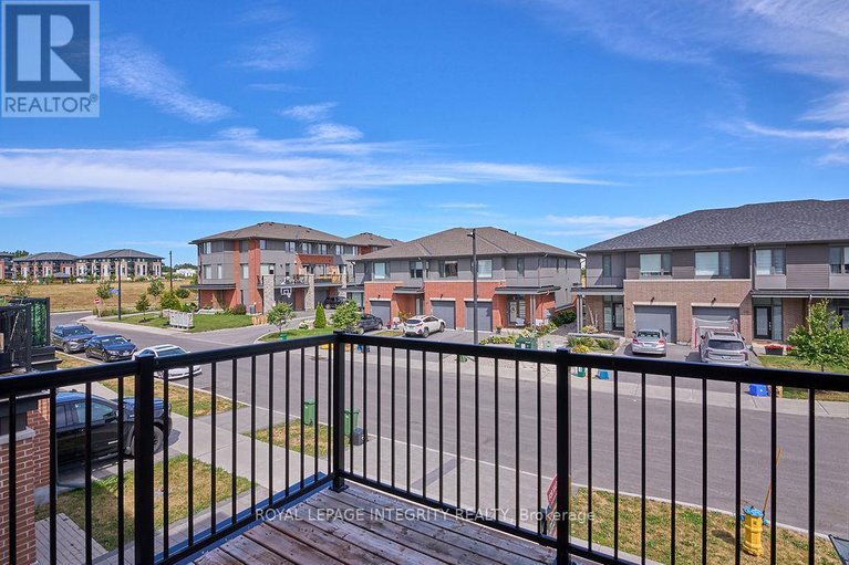 28750315/317-squadron-crescent/cfb-rockcliffe-and-area/ottawa/ontario/K1K4Z4_24