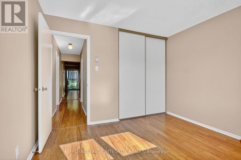 28928085/a-214-equestrian-drive/bridlewood/ottawa/ontario/K2M1E2_13