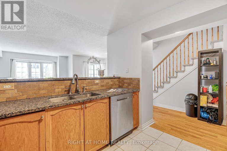 28767572/134-fordham-private/central-park/ottawa/ontario/K2C4G5_14