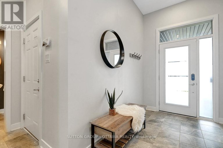 28755525/4949-abbott-street-e/emerald-meadowstrailwest/ottawa/ontario/K2S1E7_3