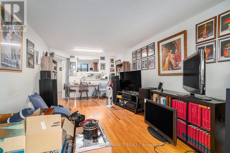 28819010/502-1180-ohio-street/billings-bridge/ottawa/ontario/K1H8N5_3