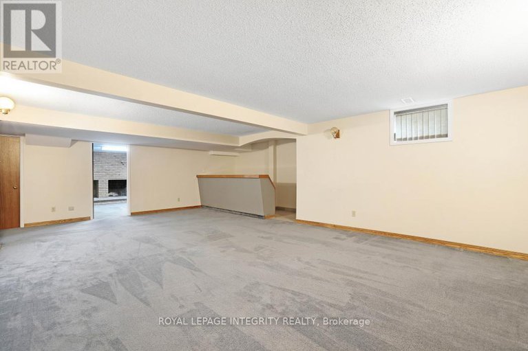 28932150/2291-courtice-avenue-e/alta-vista/ottawa/ontario/K1H7G7_34