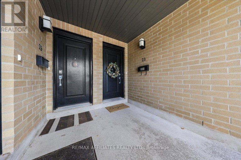 28756079/3-23-bergeron-private/chapel-hill/ottawa/ontario/K1C0C2_2