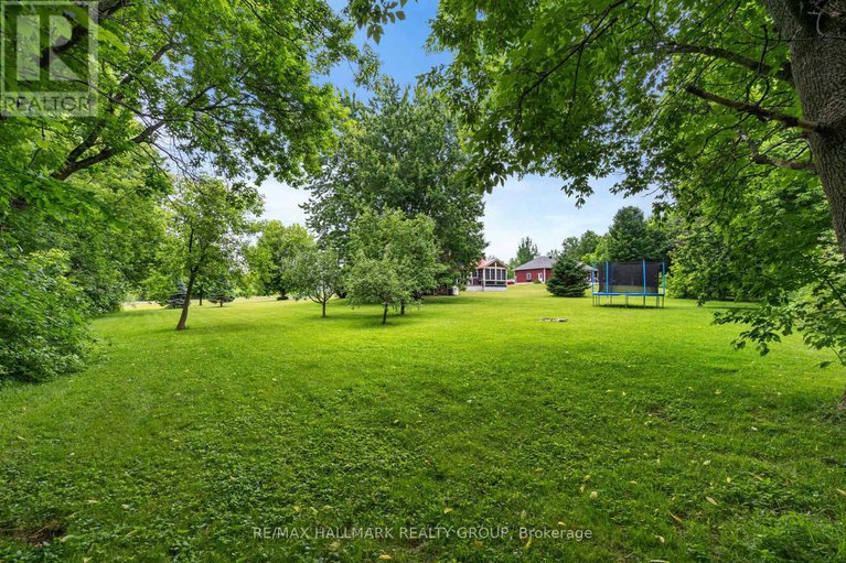 28655877/21479-maccuaig-drive/south-glengarry-lancaster-twp/south-glengarry/ontario/K0C1E0_3