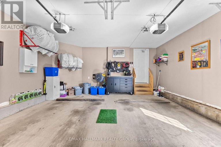 29627658/1965-montmere-avenue/notting-hillsummerside/ottawa/ontario/K4A0E3_44