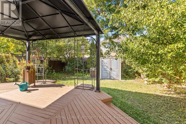 29051737/11-royal-field-crescent/longfields/ottawa/ontario/K2J4G1_32