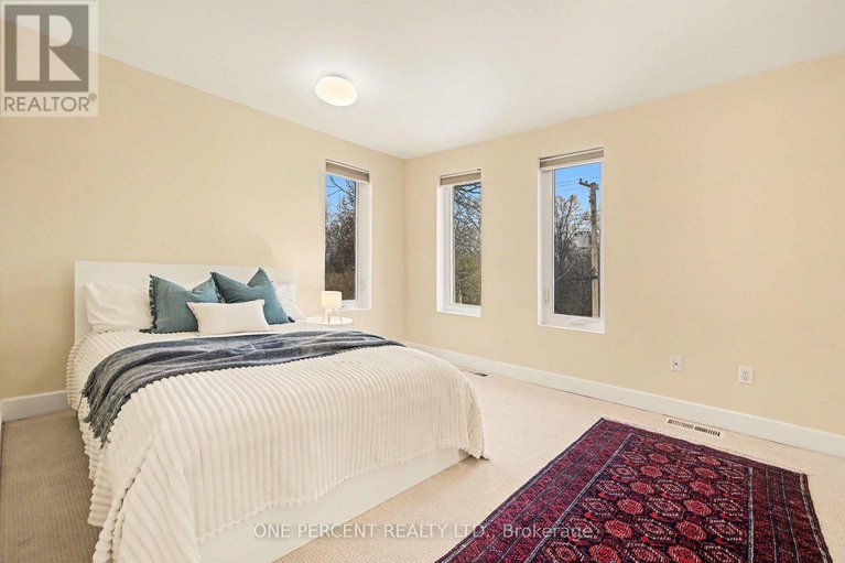 29255409/60-pontiac-street/ottawa-westtunneys-pasture/ottawa/ontario/K1Y2K1_19