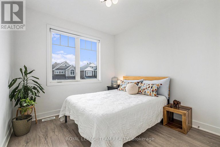 28629437/622-malahat-way/emerald-meadowstrailwest/ottawa/ontario/K2S1E7_20