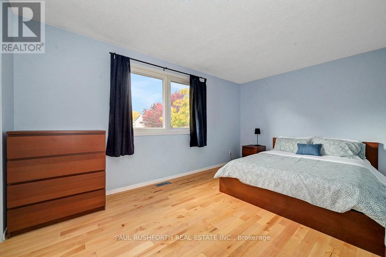 29125521/c-1742-lamoureux-drive/queenswood-heights-south/ottawa/ontario/K1E2N2_13