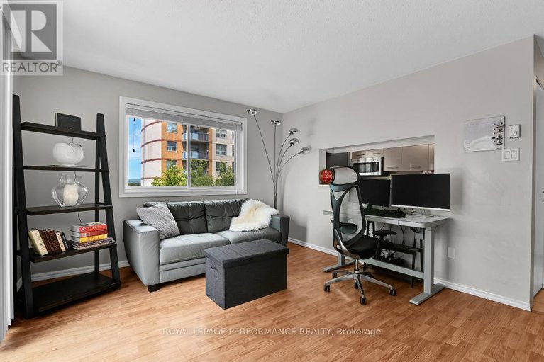 28528107/409-250-brittany-drive/viscount-alexander-park/ottawa/ontario/K1K4M1_9