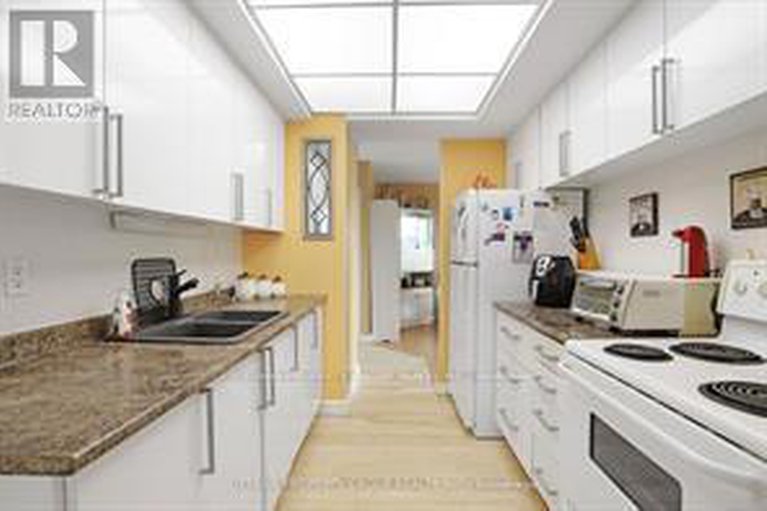 29078374/913-555-brittany-drive/viscount-alexander-park/ottawa/ontario/K1K4C5_11