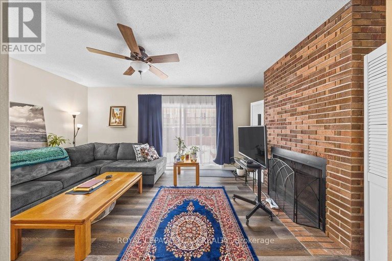 29462767/1137-chimney-hill-way/beacon-hill-south/ottawa/ontario/K1J8Z7_18