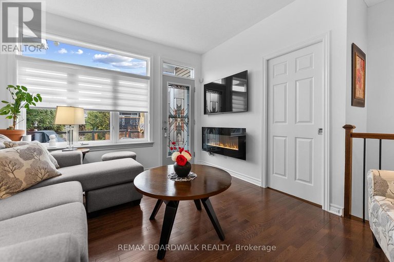 29636678/12-royalty-way/north-grenville-twp-kemptville-south/north-grenville/ontario/K0G1J0_19