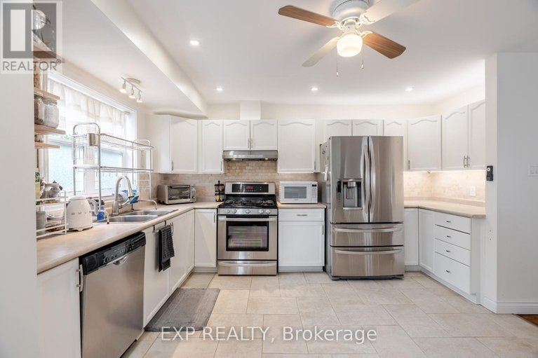 28873619/1562-lisbon-street/fallingbrookpineridge/ottawa/ontario/K4A4B9_7