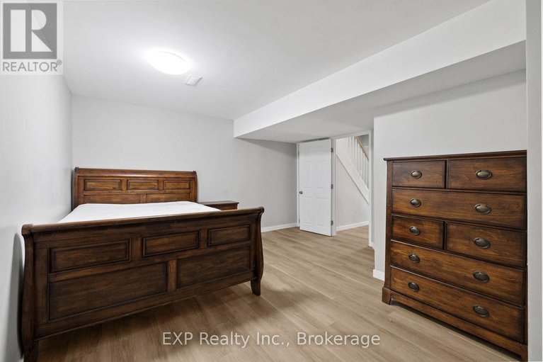 28894160/21-durbin-court/katimavik/ottawa/ontario/K2L3T7_9
