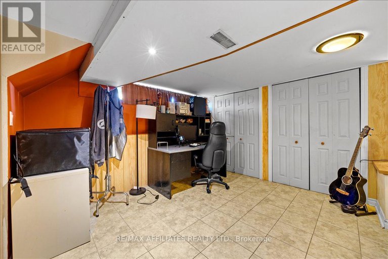 28869216/381-spartan-avenue/vanier/ottawa/ontario/K1K1J6_31