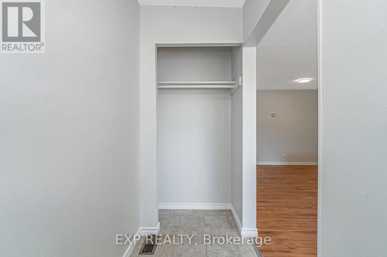 28622676/1303-coldrey-avenue/carlington/ottawa/ontario/K1Z7P6_5