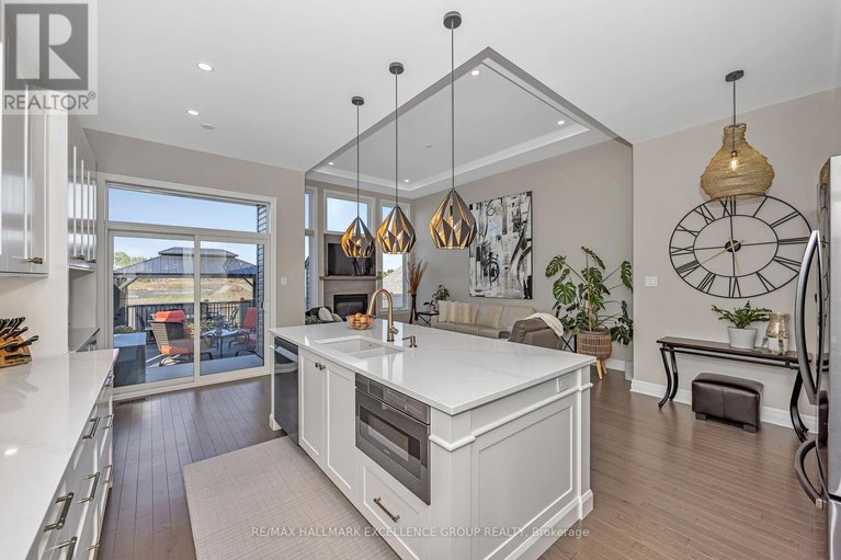 28413784/668-cobalt-street/clarencerockland-twp/clarence-rockland/ontario/K4K0L8_14