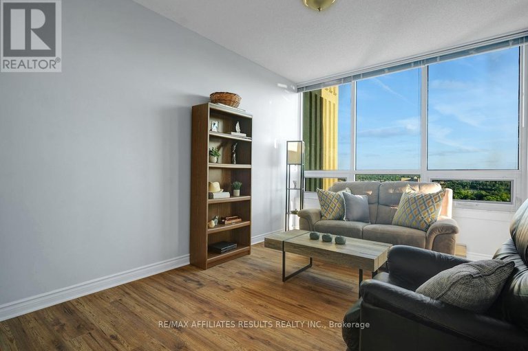 28862952/1906-1480-riverside-drive/riverview-park/ottawa/ontario/K1G5H2_16