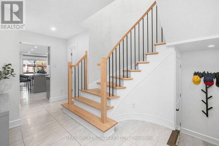 29653465/2058-wildflower-drive/queenswood-heights-south/ottawa/ontario/K1E3R3_23