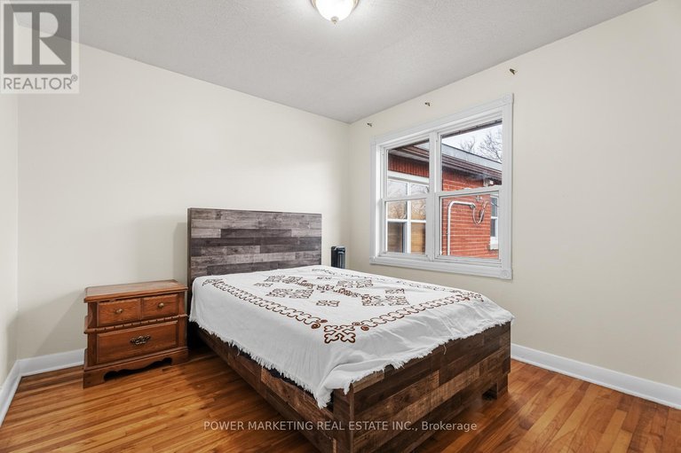 28754670/1047-hollington-street/carlington/ottawa/ontario/K1Z6L2_20
