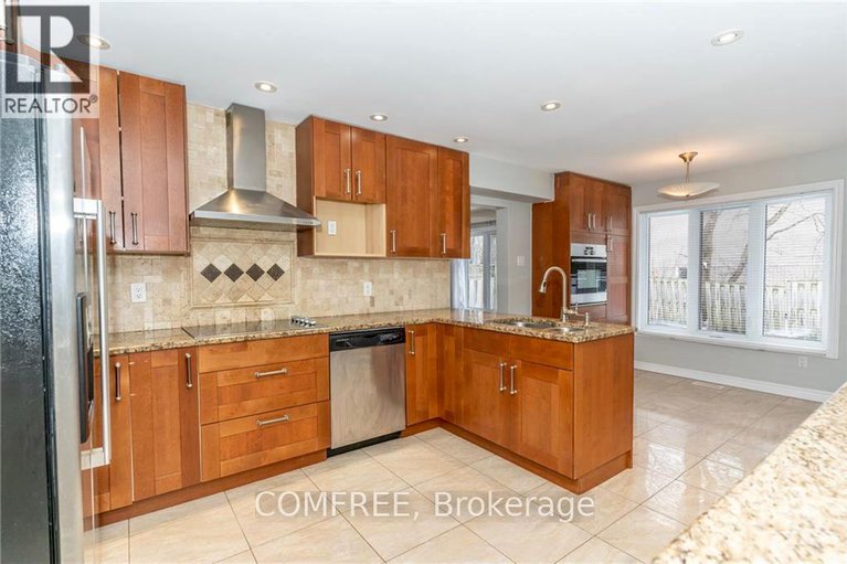 28722472/152-twyford-street/hunt-club/ottawa/ontario/K1V0V7_9