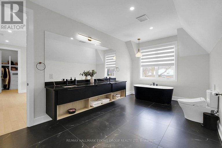 29283028/623-rowanwood-avenue/mckellarhighland/ottawa/ontario/K2A3E3_24