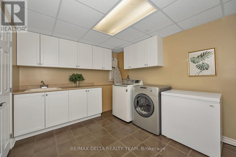 29375289/39-sunvale-way/barrhaven-east/ottawa/ontario/K2G6Y1_33