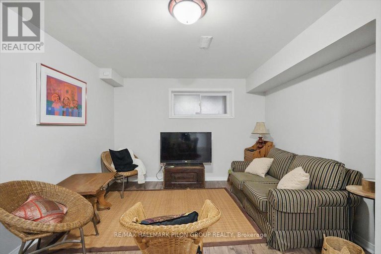 28576783/11-great-oak-private/riverview-park/ottawa/ontario/K1G6P7_18