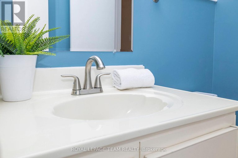 29145147/125-david-drive/meadowlandsst-claire-gardens/ottawa/ontario/K2G2N6_25