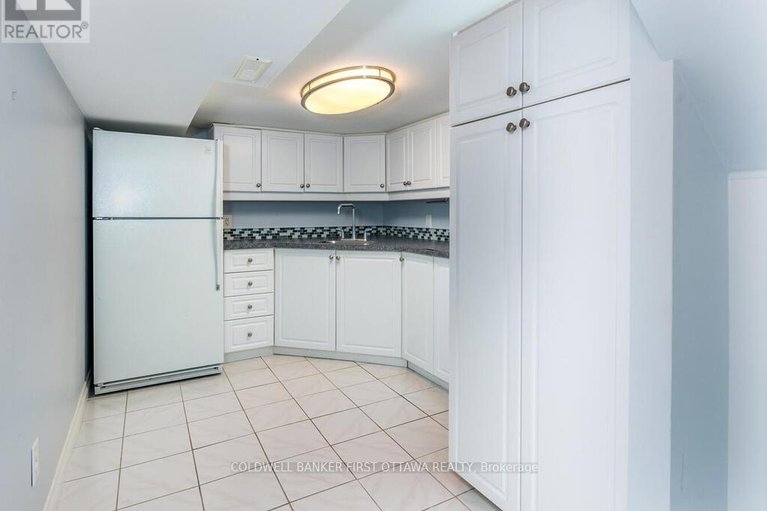 28819200/6101-arbourwood-drive/chapel-hill/ottawa/ontario/K1C7K7_32