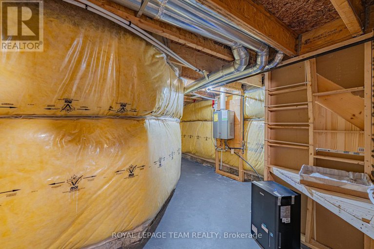 28252866/768-cedar-creek-drive/blossom-parkkemp-parkfindlay-creek/ottawa/ontario/K1T0B2_47
