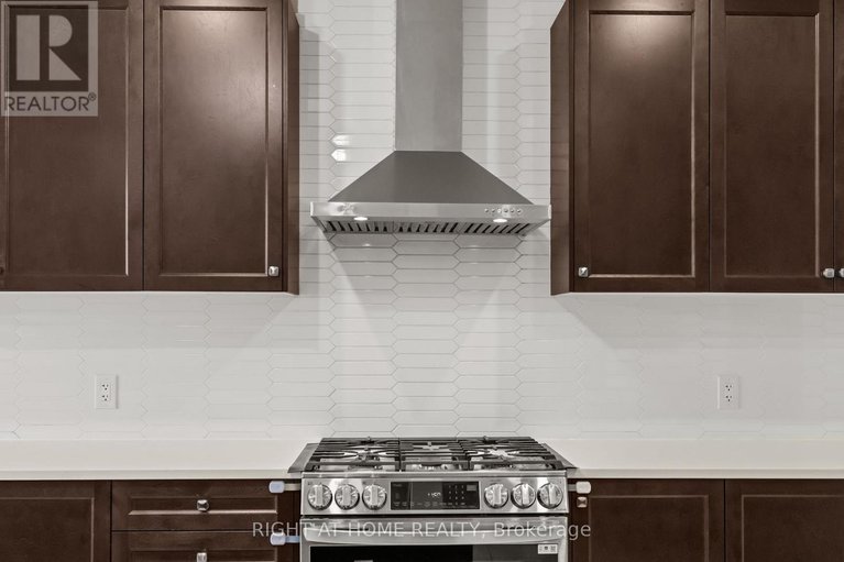 29475389/837-derren-avenue/stittsville-north/ottawa/ontario/K2S3A7_17