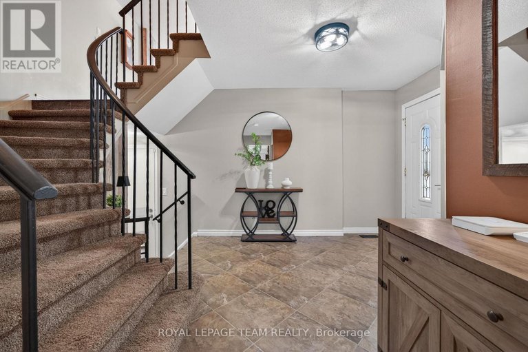 29637004/161-springwater-drive/bridlewood/ottawa/ontario/K2M1Z9_3